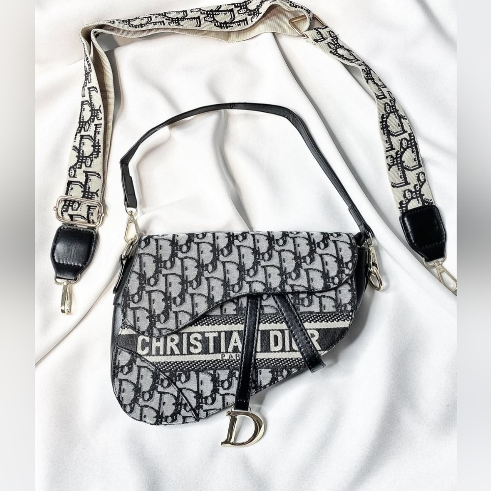 Christian Dior saddle Bag *DOESN'T COME WITH THE SMALL STRAP*